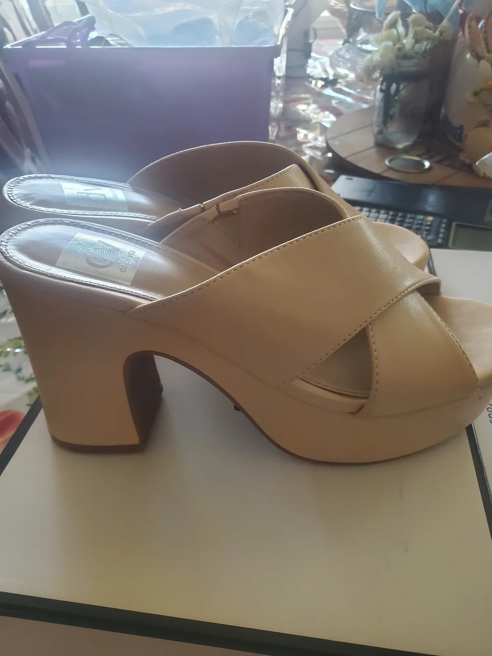 DV Tan Beige Platform Crossover Slide Heels Size 7.5